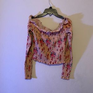 Off shoulder floral long sleeve crop